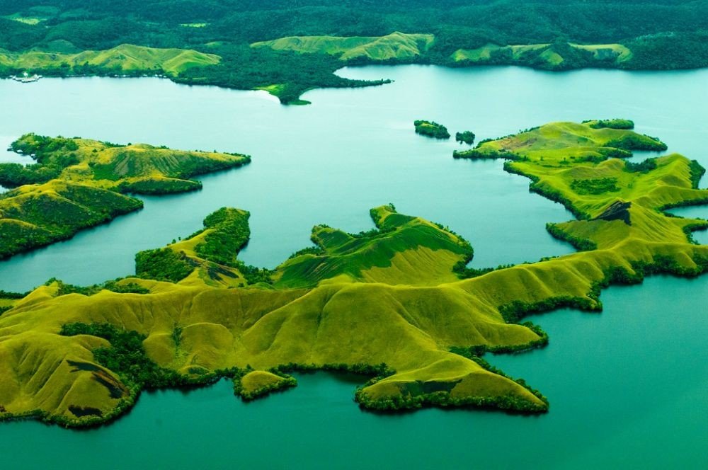 Danau Sentani: Sejarah dan Keindahan Timur Indonesia