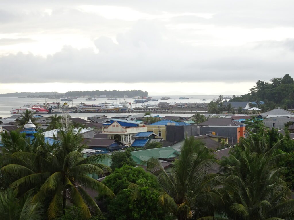 Mengenal Sorong dan M Hotel Sorong: Akomodasi Menginap Terbaik di Papua