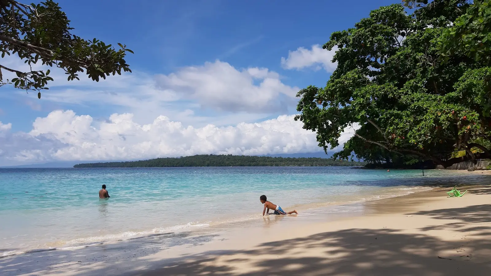 Panduan Liburan ke Pantai Sorong: Akses, Biaya, dan Tips Hemat untuk Wisatawan