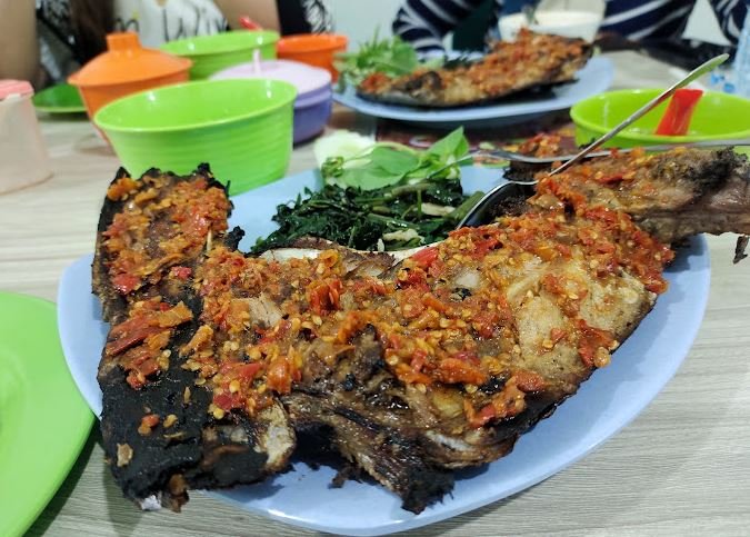 Liburan Singkat di Sorong: Rekomendasi Wisata Kota Sebelum atau Sesudah Raja Ampat