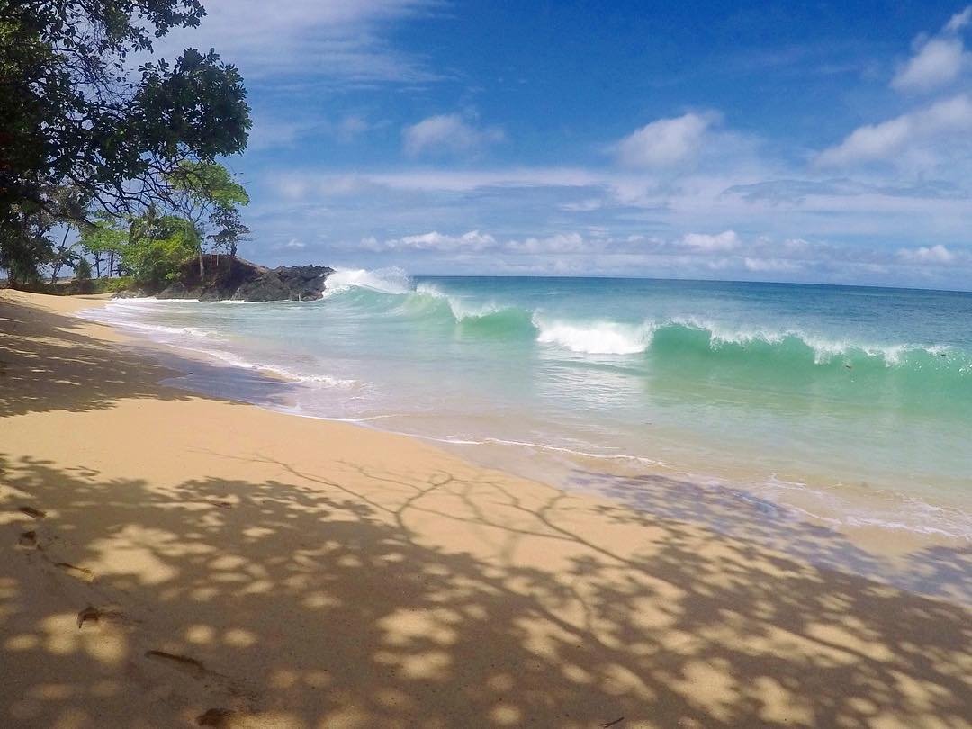 Menjelajah Alam Sekitar Sorong: Dari Pantai, Bukit, hingga Pulau-Pulau Kecil yang Masih Alami