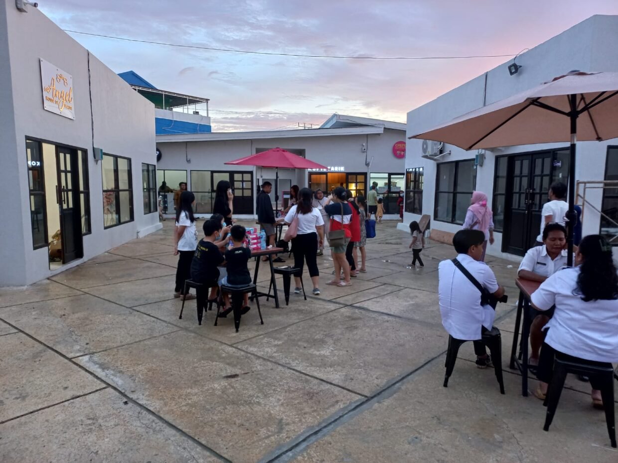 Transit yang Tidak Membosankan: Cara Menikmati 24 Jam di Sorong